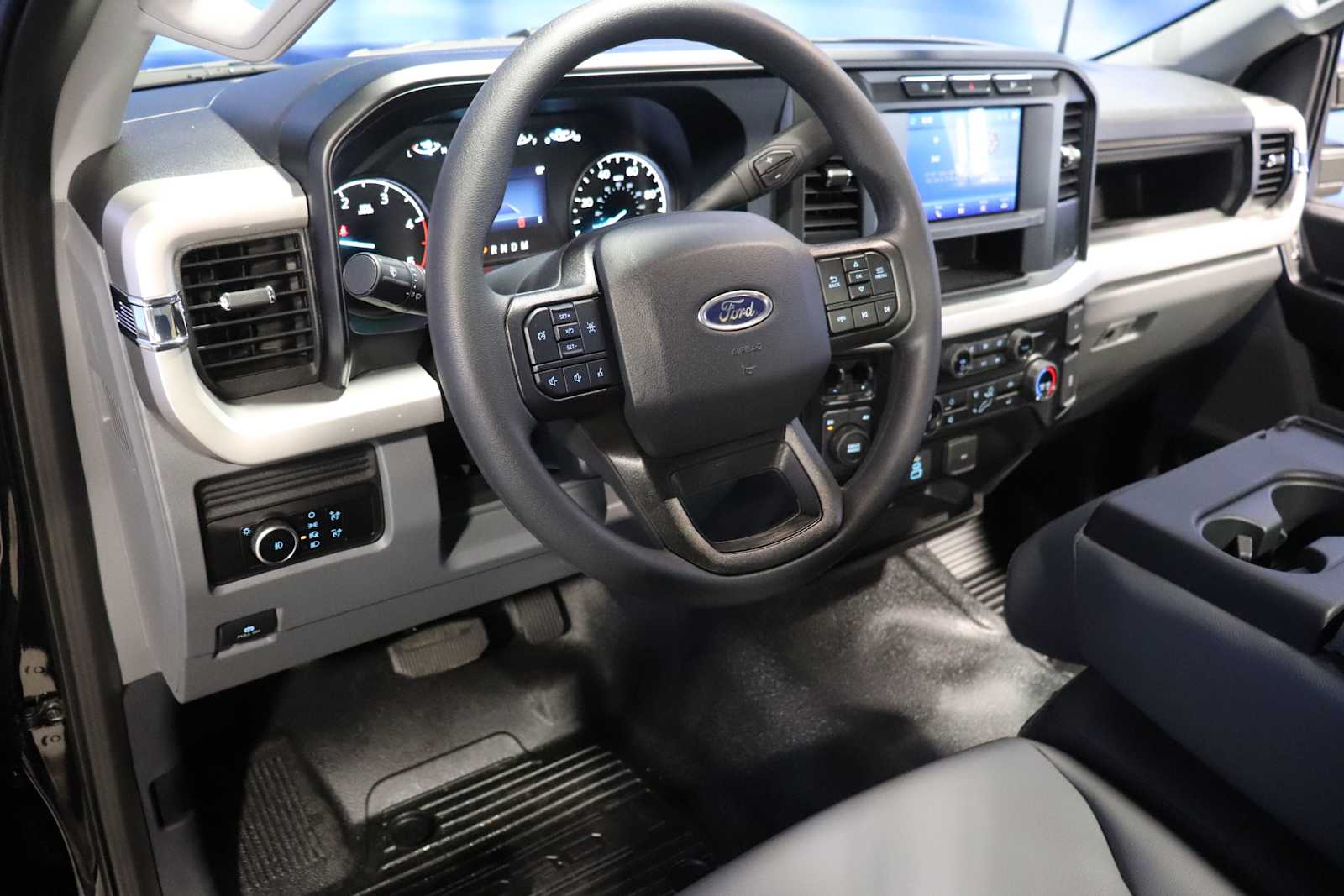 new 2024 Ford Super Duty F-350 DRW car, priced at $62,900