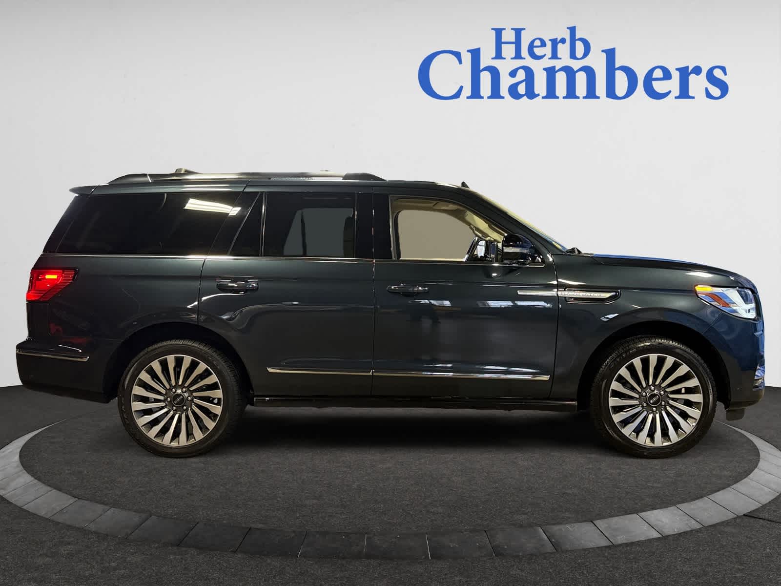 used 2021 Lincoln Navigator car, priced at $46,988