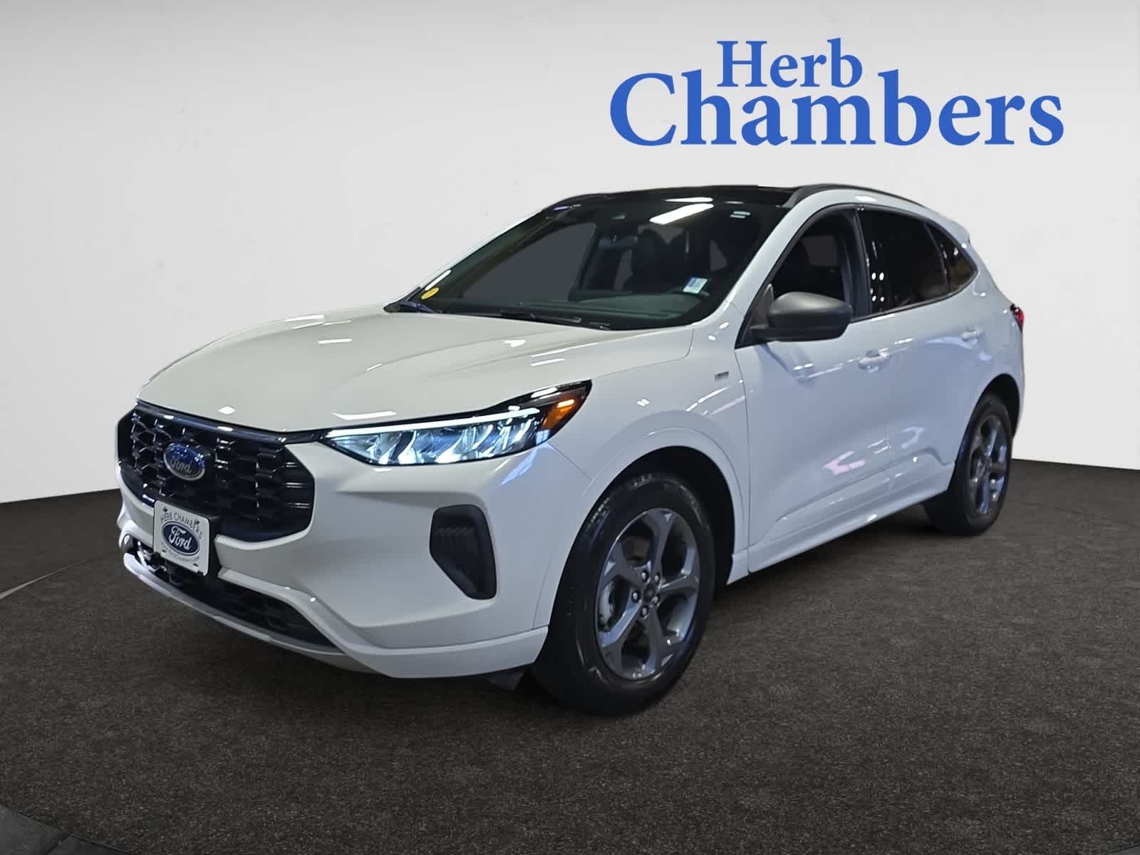 used 2023 Ford Escape car, priced at $25,247