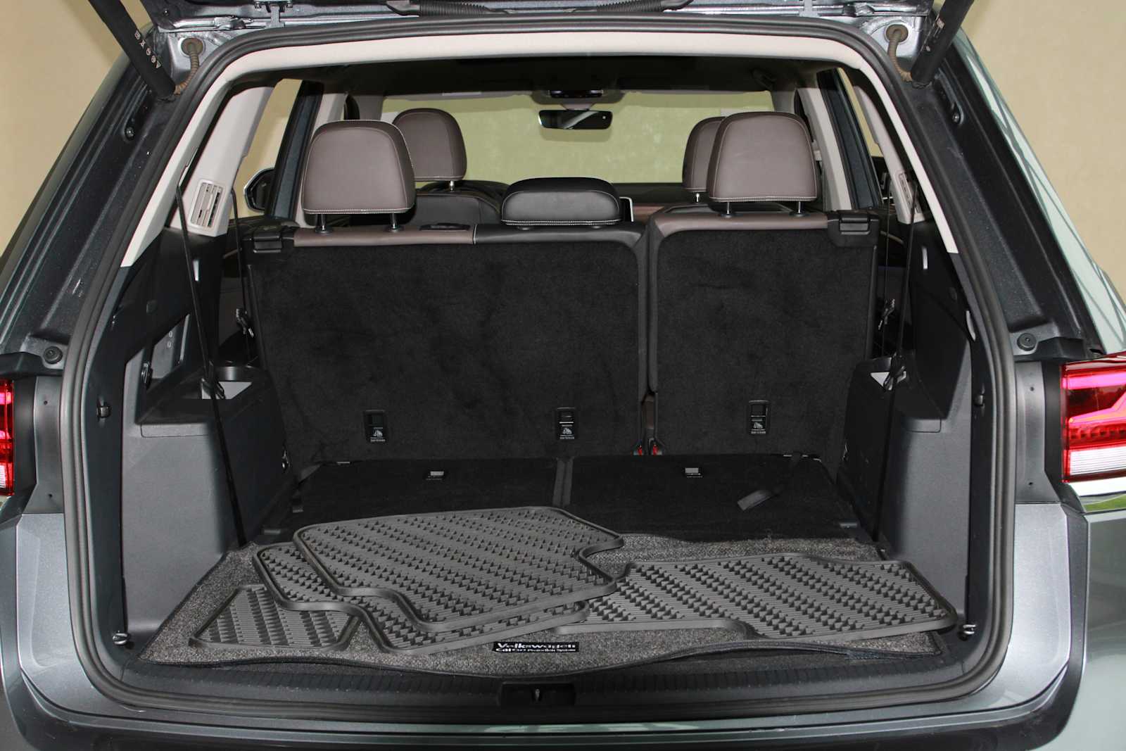 used 2024 Volkswagen Atlas car, priced at $33,957