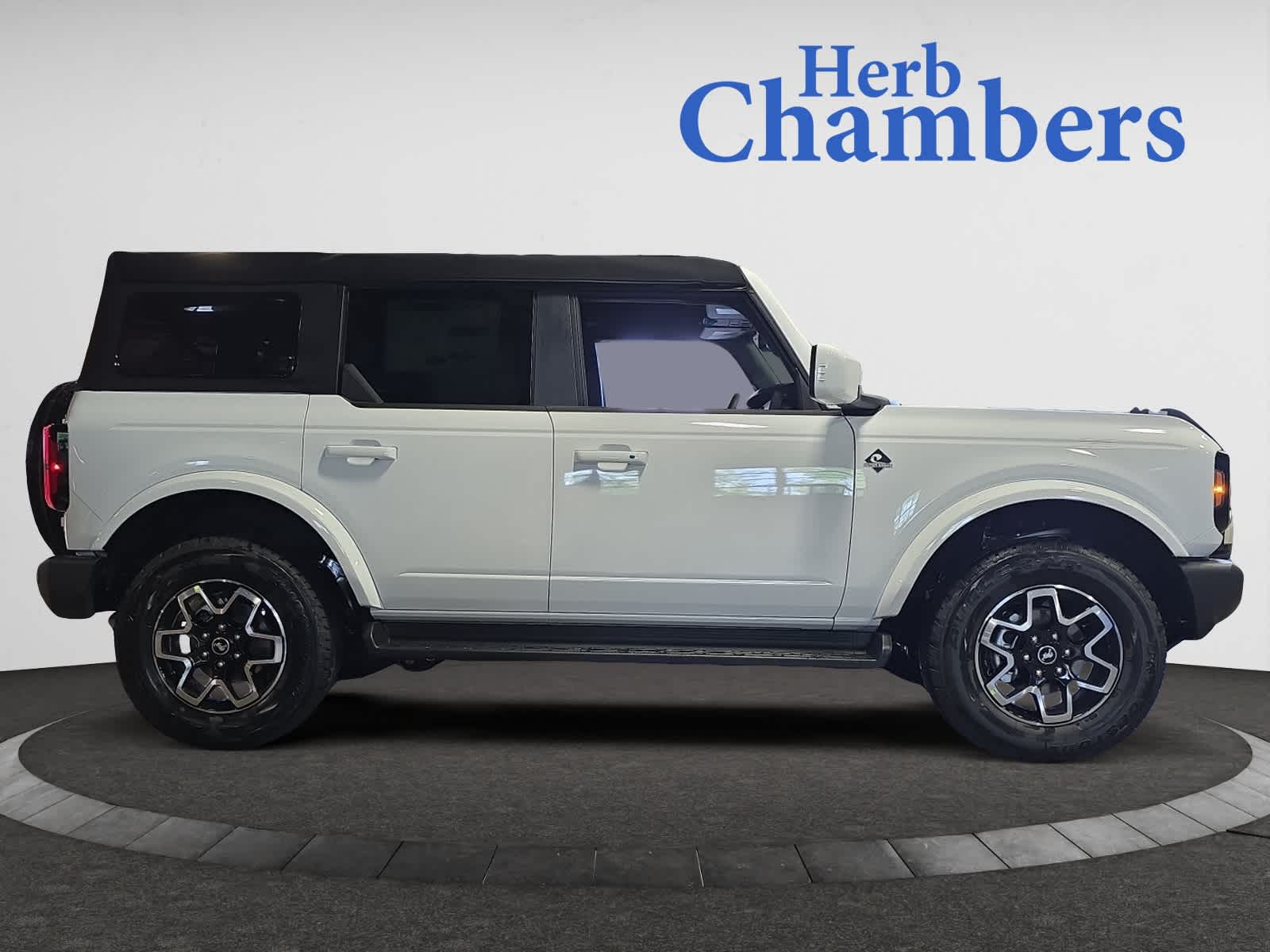 new 2025 Ford Bronco car, priced at $50,683