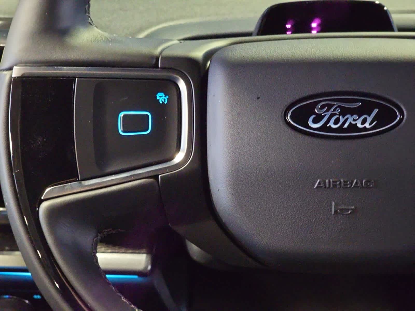 new 2025 Ford Expedition car, priced at $82,195