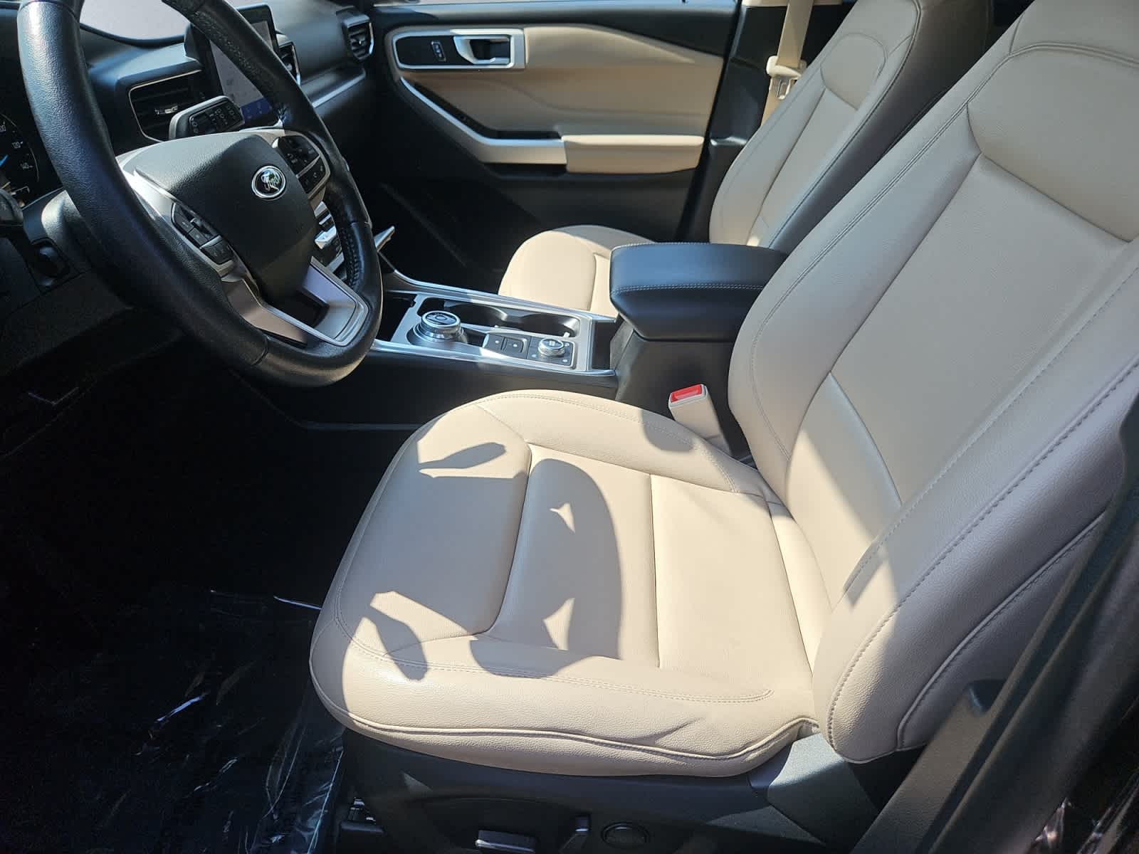 used 2021 Ford Explorer car, priced at $27,998