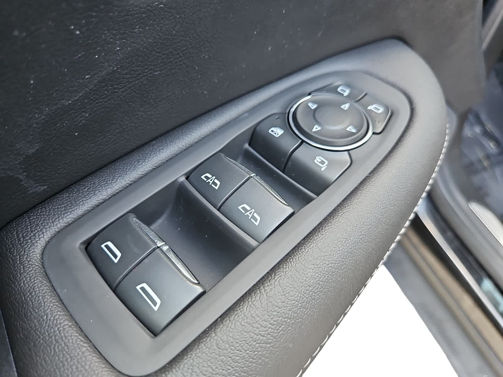 used 2023 Cadillac XT5 car, priced at $33,988