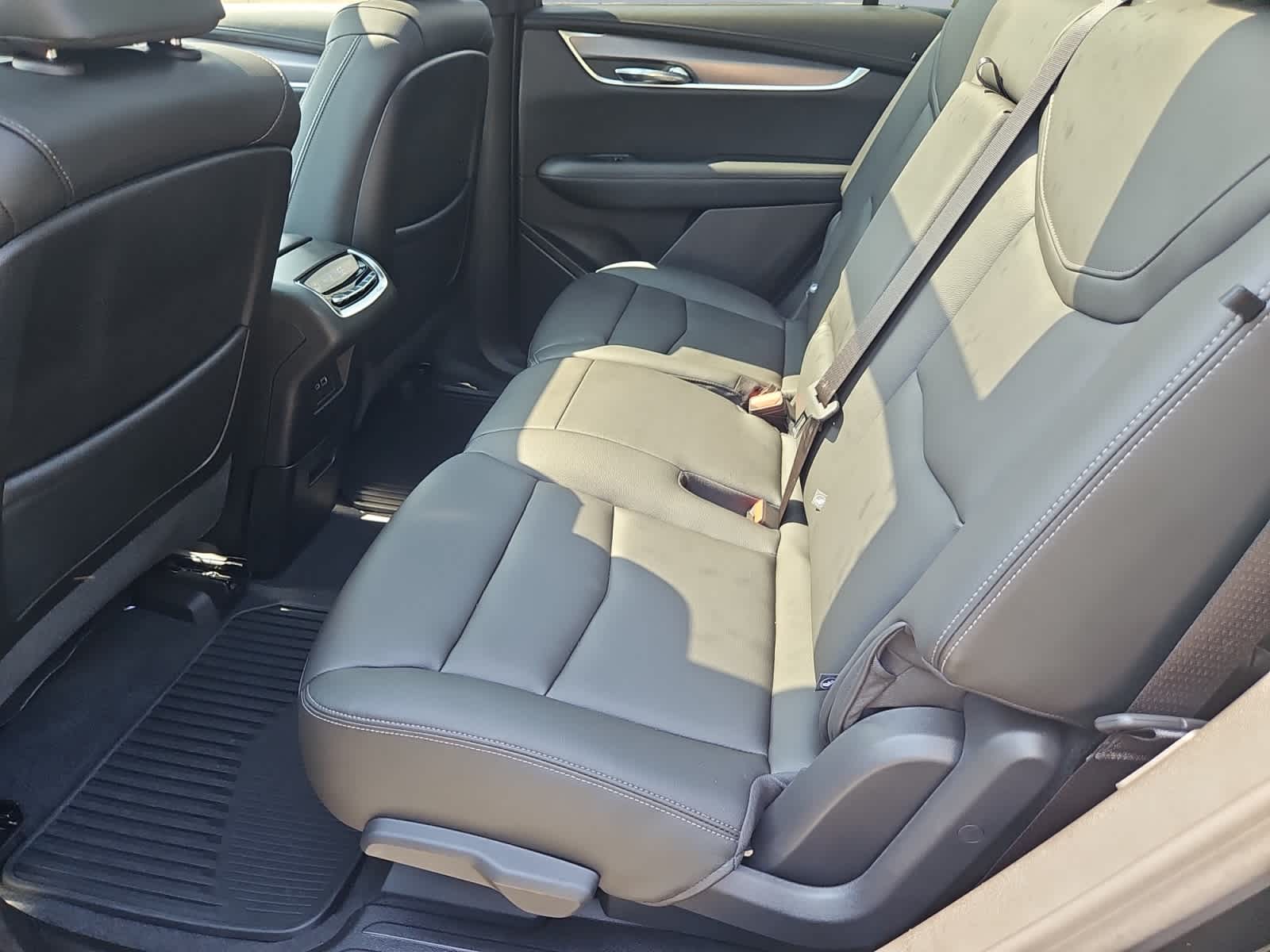 used 2024 Cadillac XT6 car, priced at $42,788