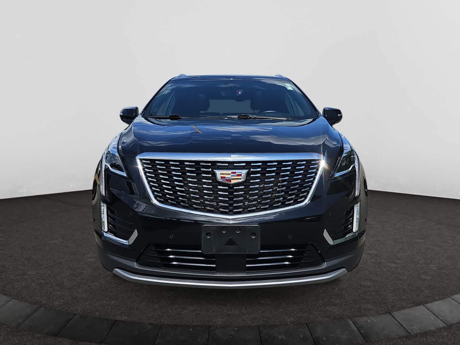 used 2023 Cadillac XT5 car, priced at $33,988
