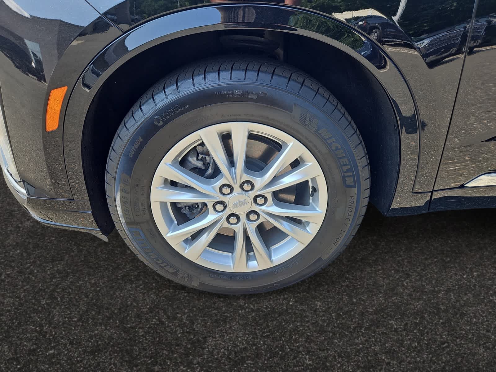 used 2024 Cadillac XT6 car, priced at $42,788