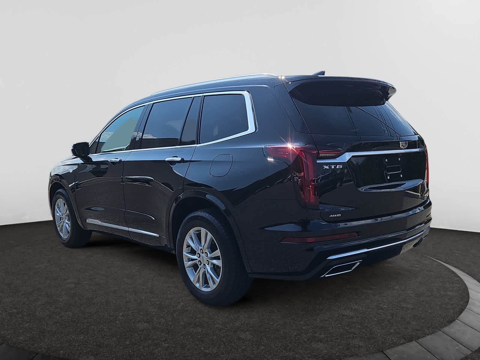 used 2024 Cadillac XT6 car, priced at $42,788