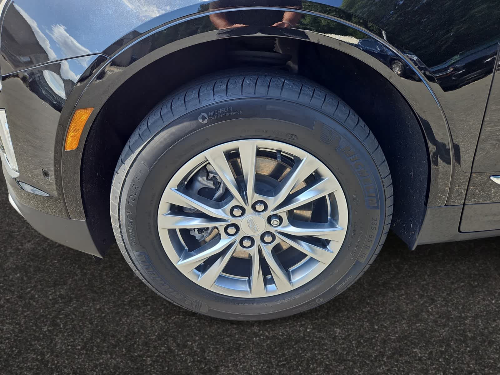 used 2023 Cadillac XT5 car, priced at $33,988