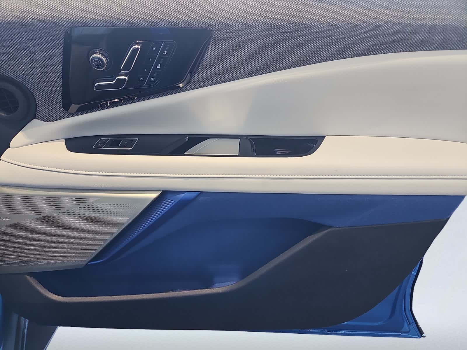 new 2025 Cadillac OPTIQ car, priced at $57,215