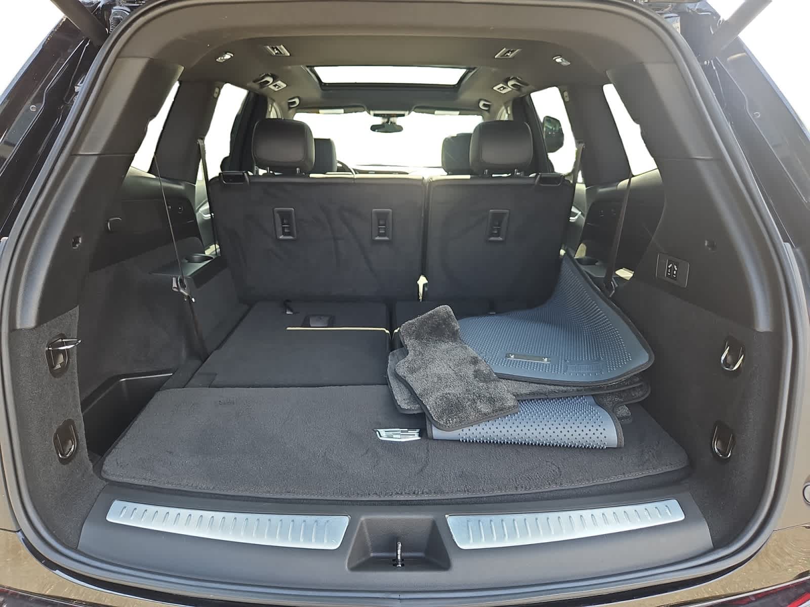 used 2024 Cadillac XT6 car, priced at $42,788