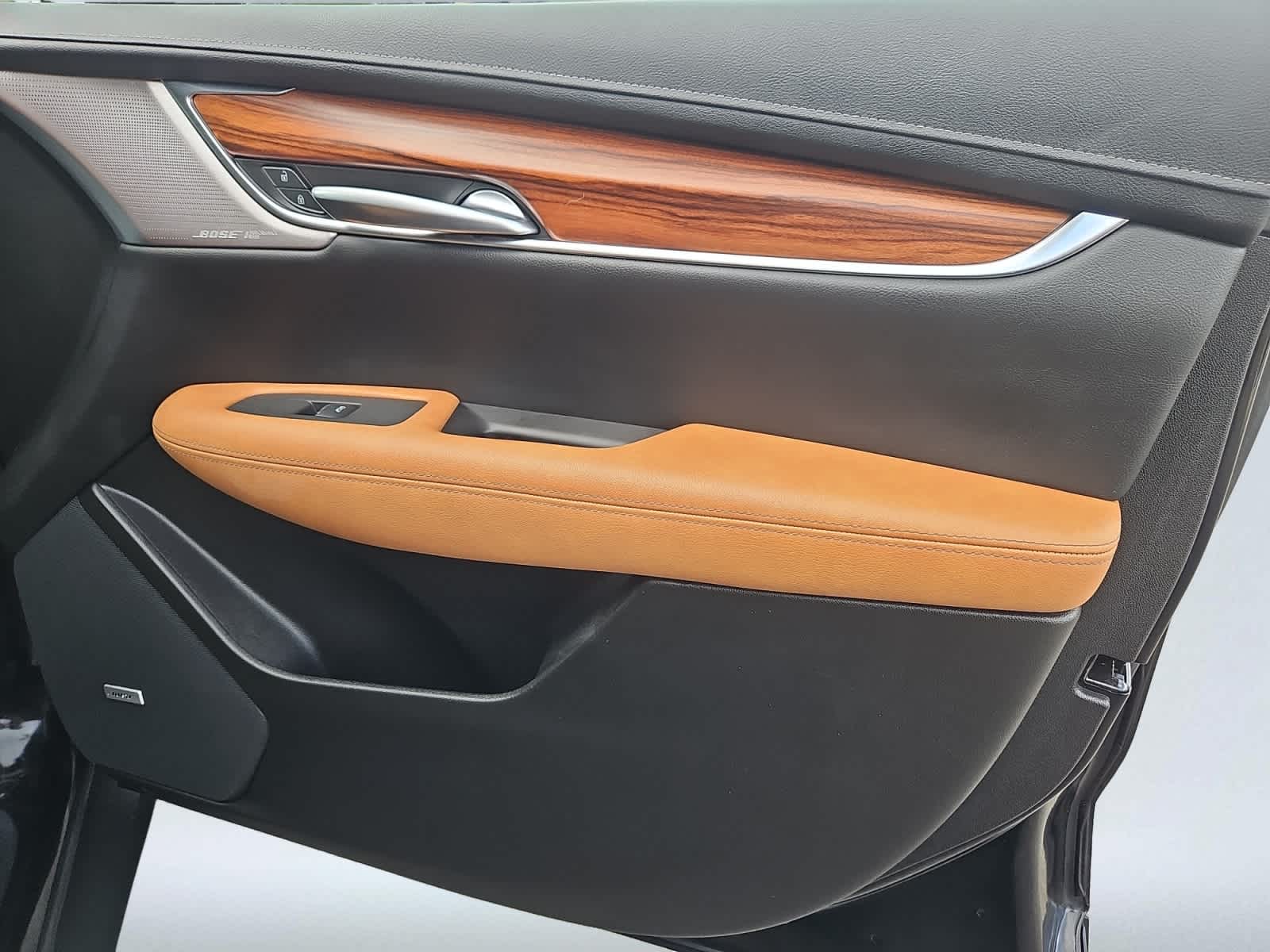 used 2020 Cadillac XT5 car, priced at $26,888