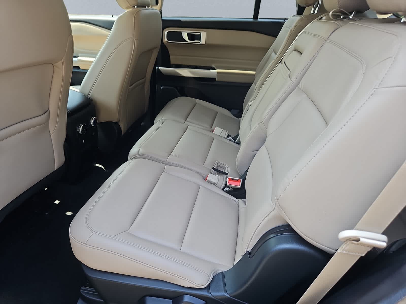 used 2021 Ford Explorer car, priced at $27,998