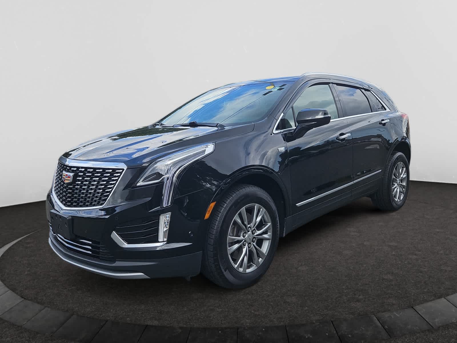 used 2020 Cadillac XT5 car, priced at $26,888