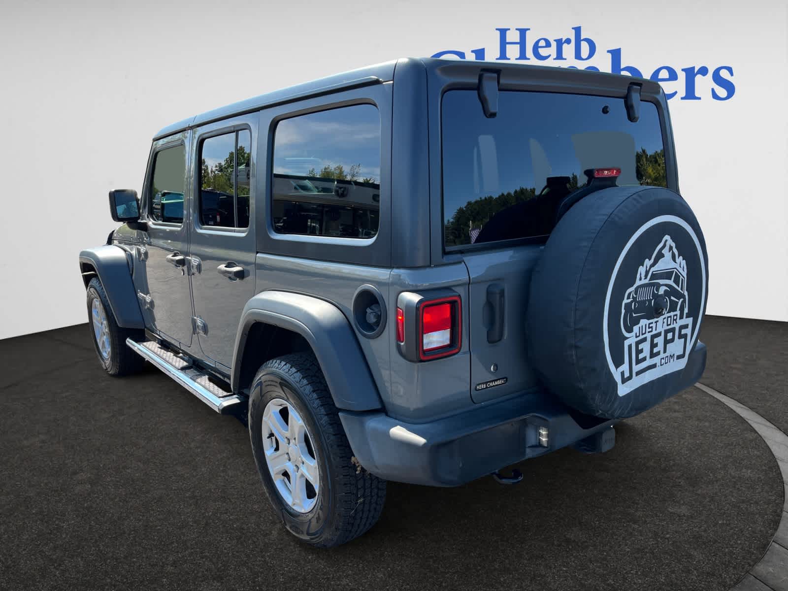 used 2018 Jeep Wrangler Unlimited car, priced at $20,487