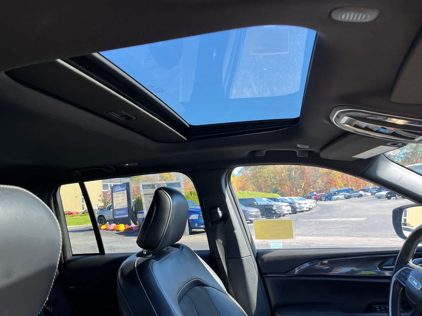 used 2022 Jeep Grand Cherokee car, priced at $30,886