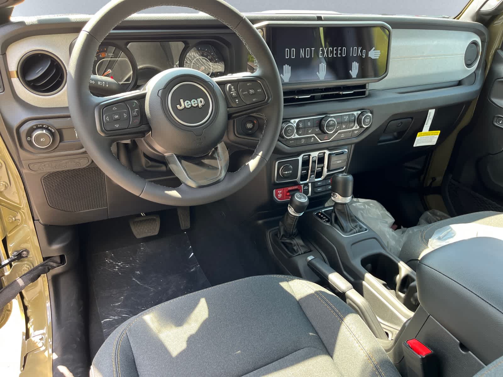new 2025 Jeep Wrangler car, priced at $53,075
