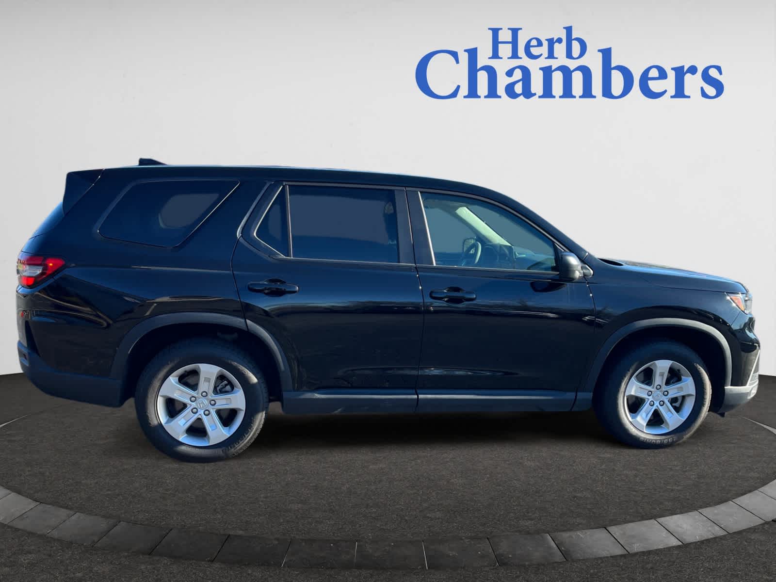 used 2023 Honda Pilot car, priced at $33,043