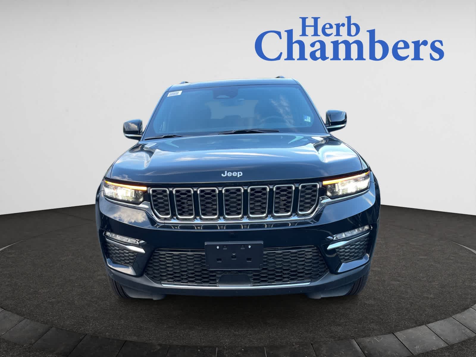 new 2025 Jeep Grand Cherokee car, priced at $49,810