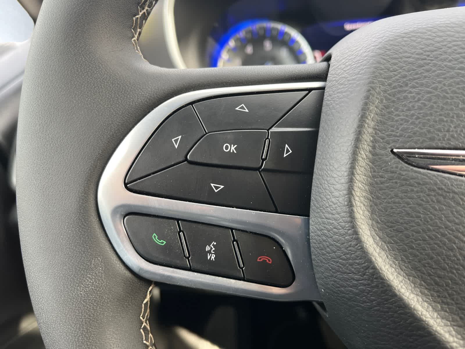 used 2025 Chrysler Pacifica car, priced at $35,874