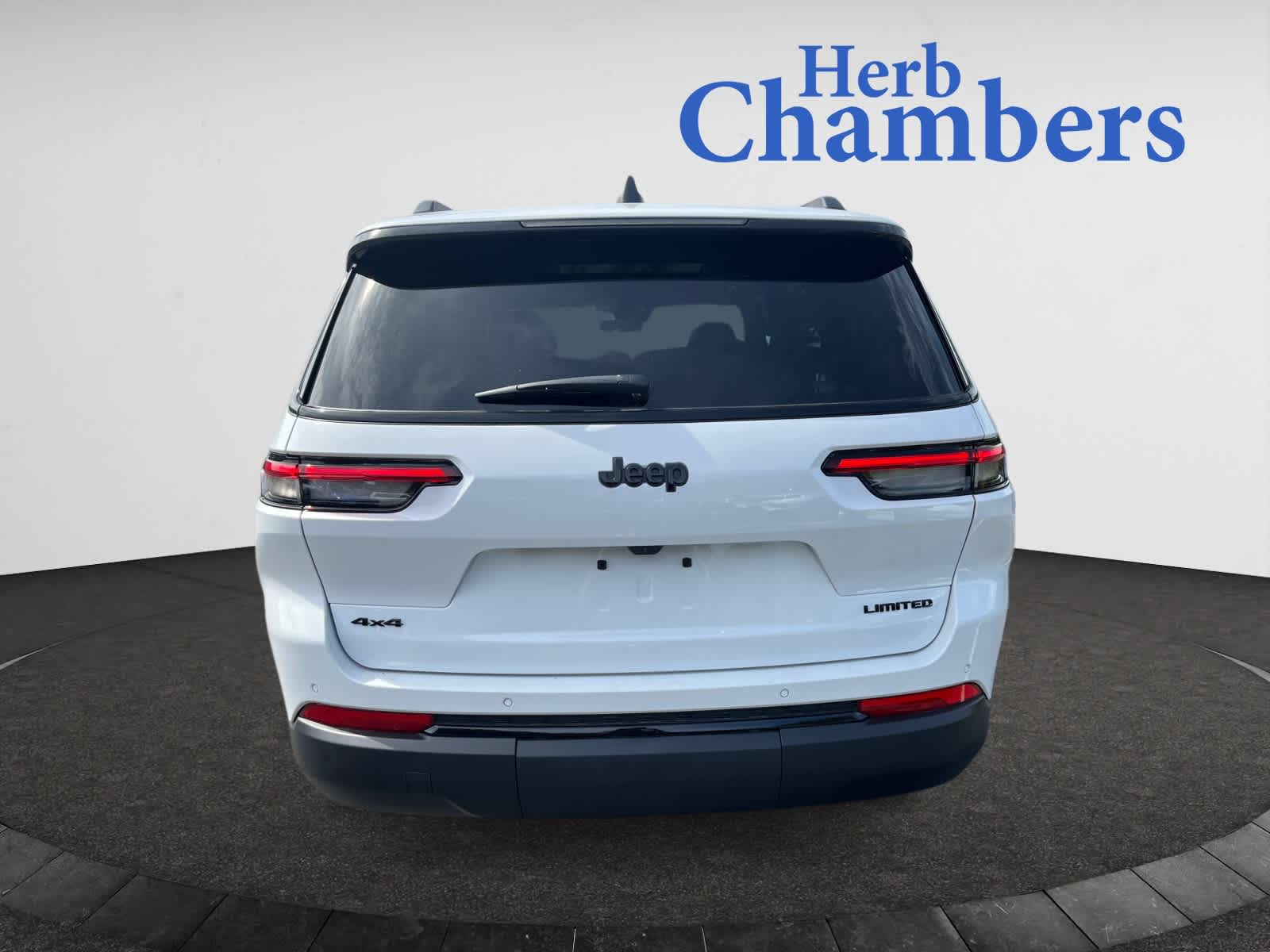 new 2025 Jeep Grand Cherokee car, priced at $52,240