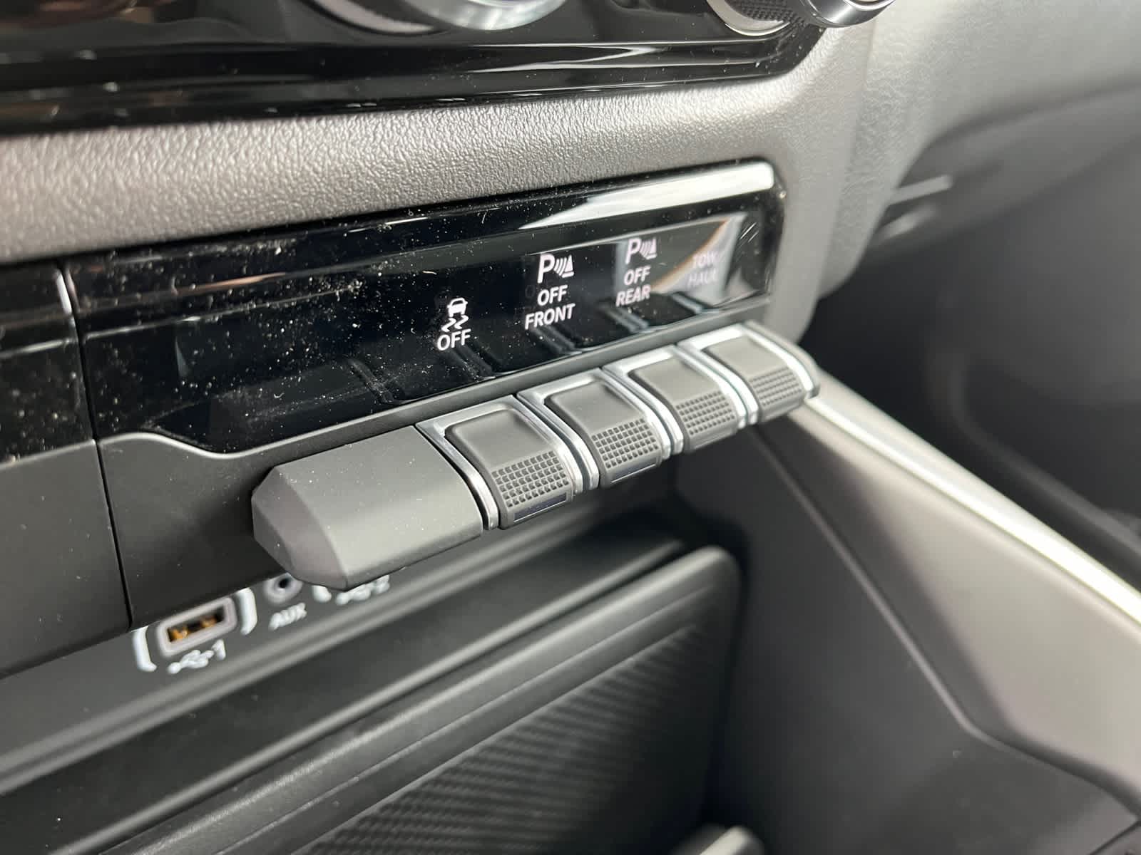 new 2025 Ram 1500 car, priced at $57,680