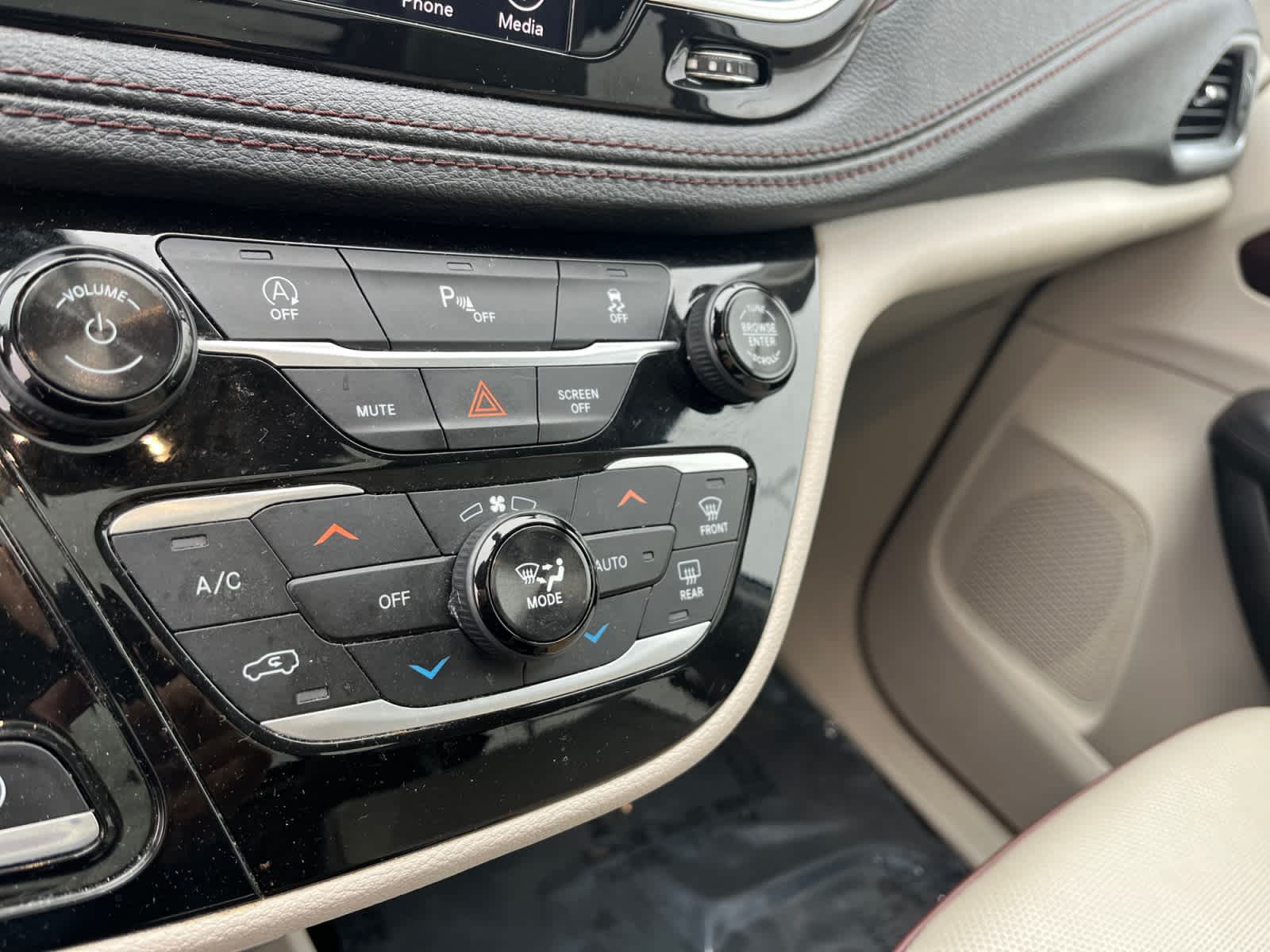 used 2018 Chrysler Pacifica car, priced at $17,371