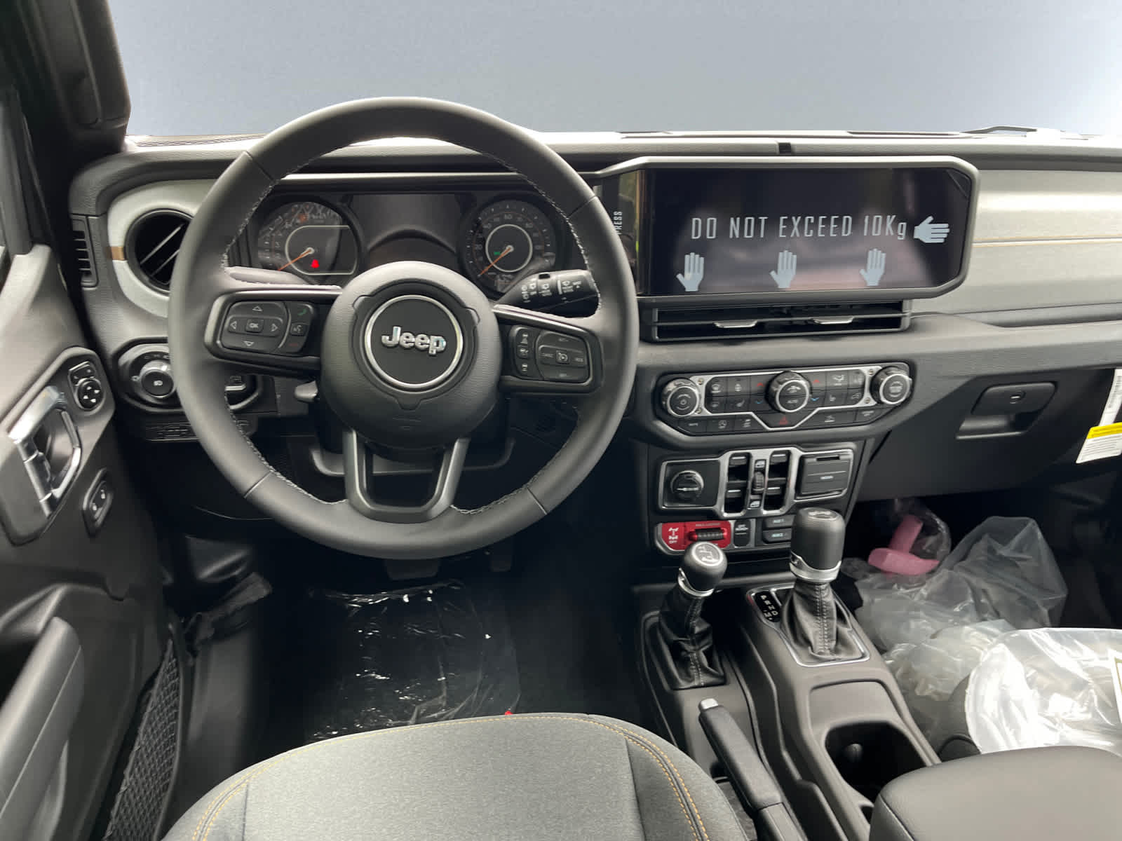 new 2025 Jeep Wrangler car, priced at $53,075