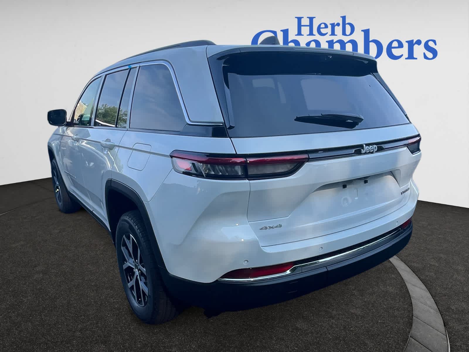new 2025 Jeep Grand Cherokee car, priced at $52,340