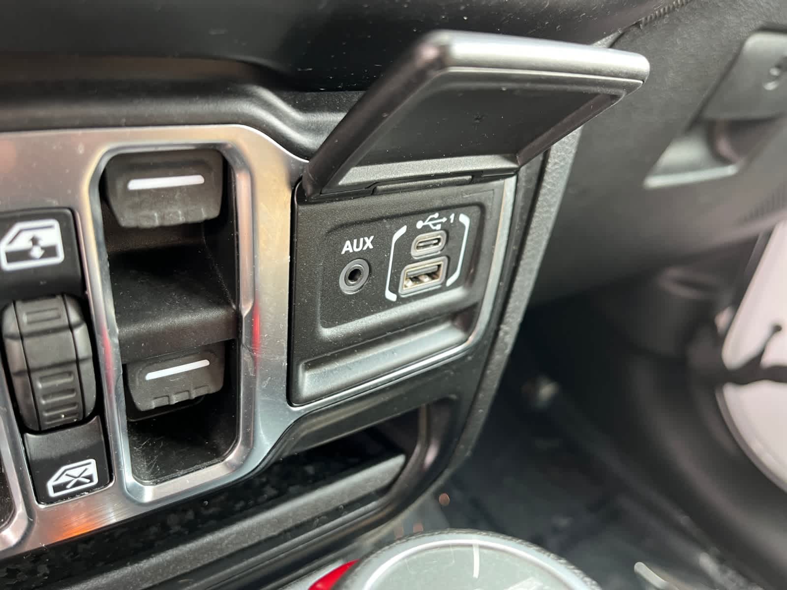 used 2022 Jeep Gladiator car, priced at $32,987