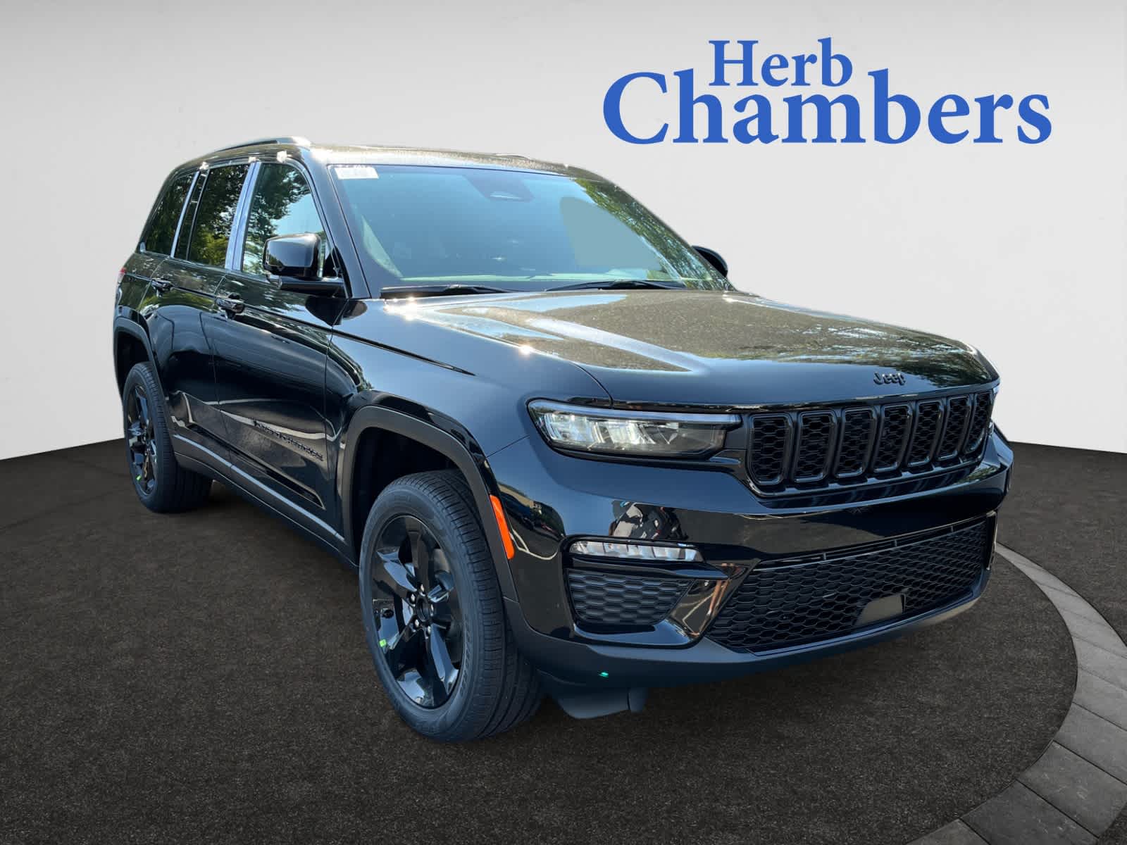new 2025 Jeep Grand Cherokee car, priced at $52,735