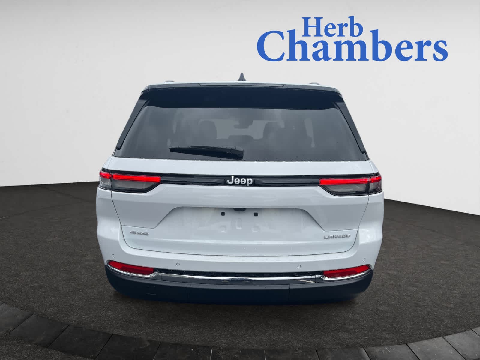 new 2025 Jeep Grand Cherokee car, priced at $37,680