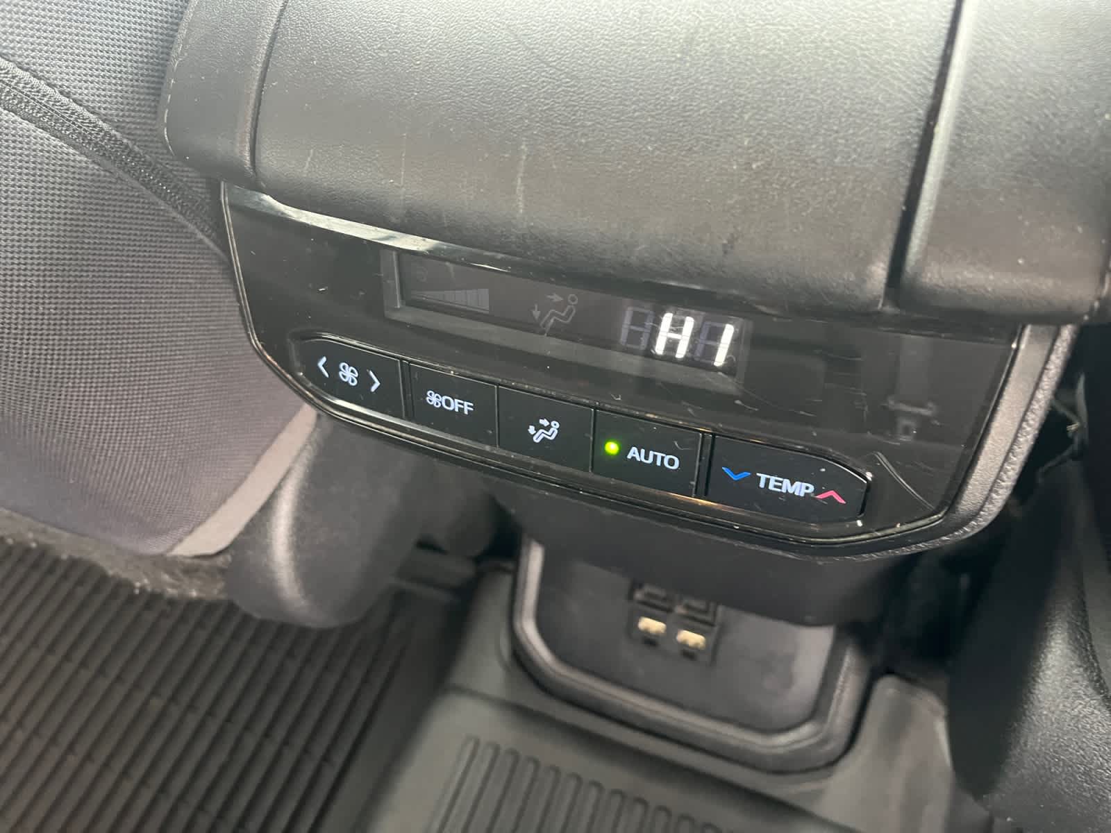 used 2020 Toyota Highlander car, priced at $26,894