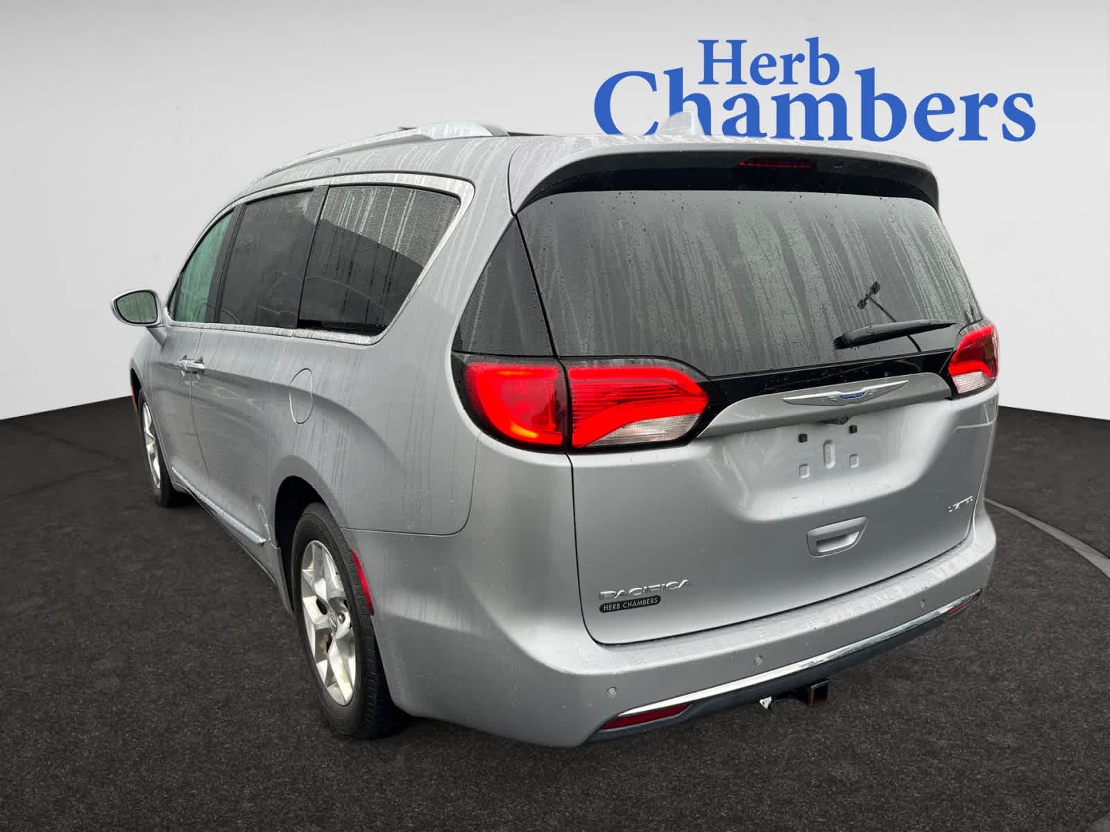 used 2018 Chrysler Pacifica car, priced at $17,371