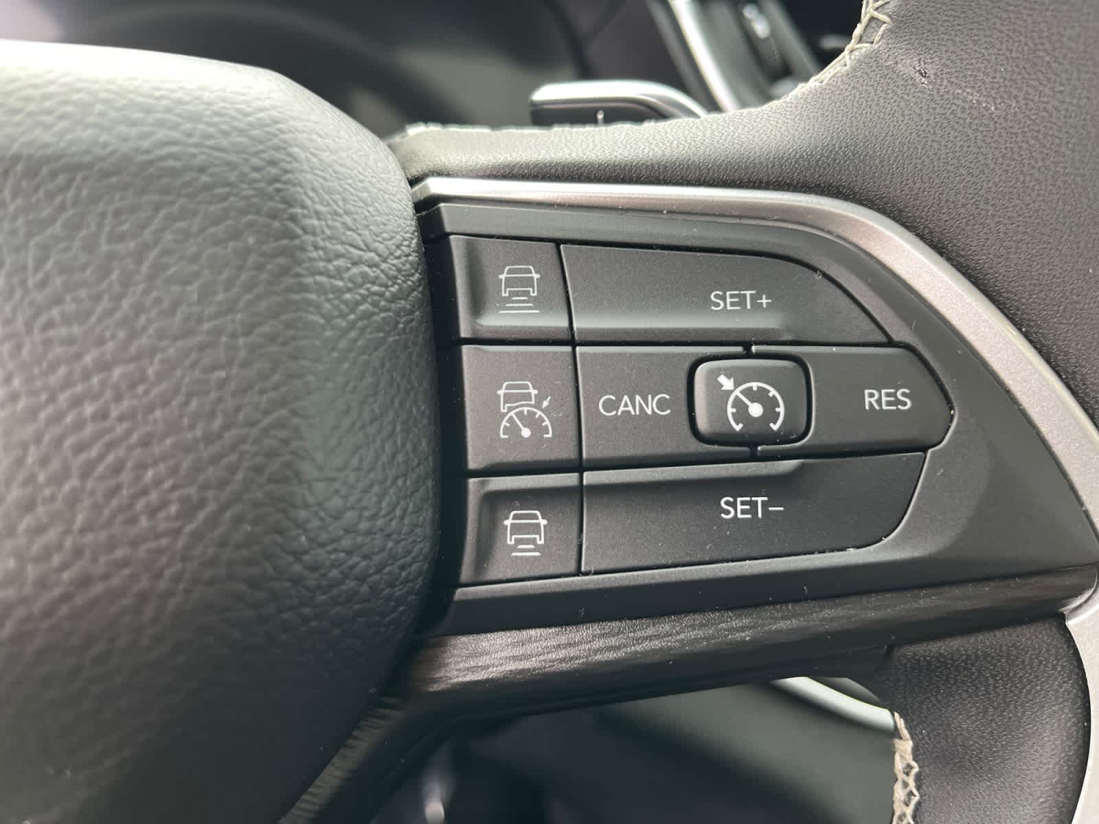 used 2024 Jeep Grand Cherokee car, priced at $32,280