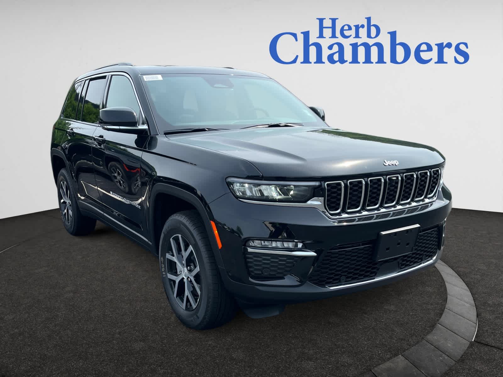 new 2025 Jeep Grand Cherokee car, priced at $52,935
