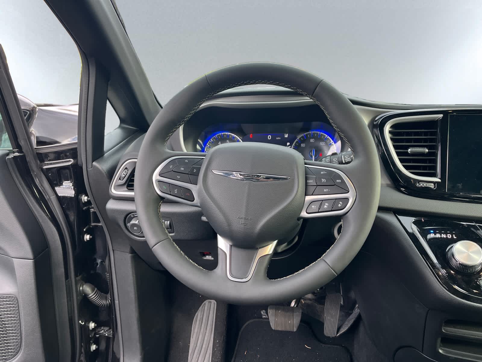 used 2025 Chrysler Pacifica car, priced at $35,874