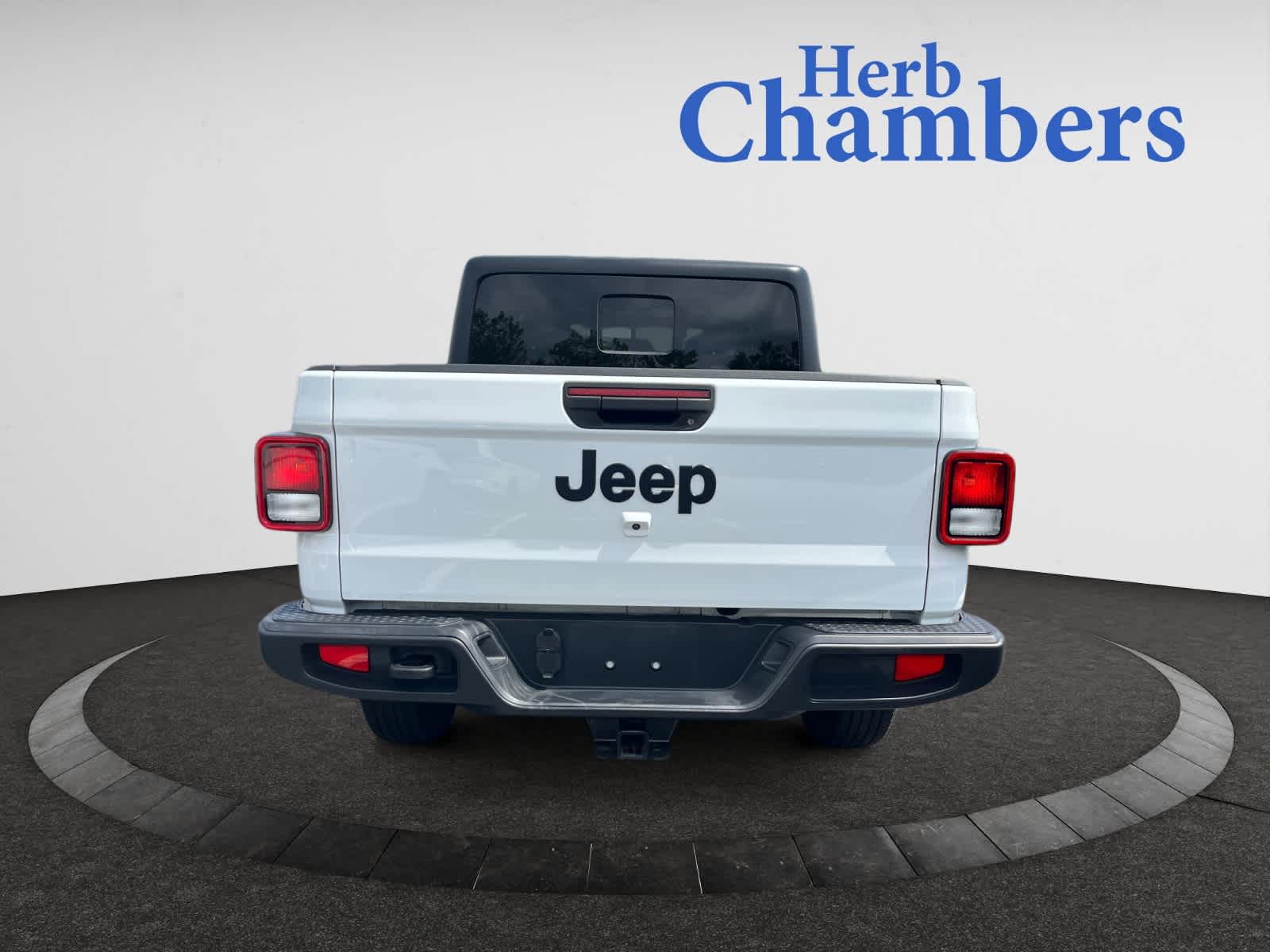 used 2022 Jeep Gladiator car, priced at $32,987