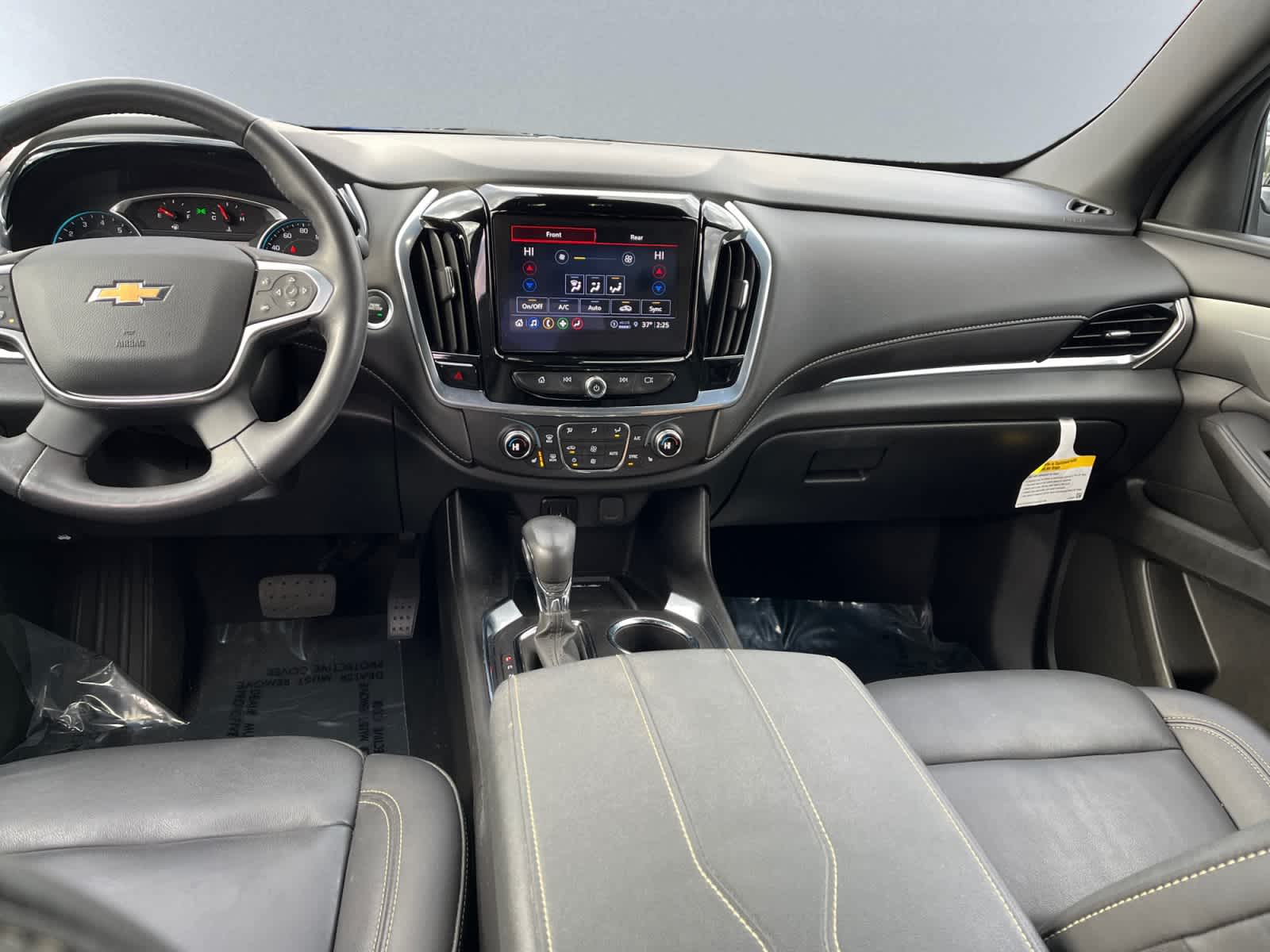 used 2022 Chevrolet Traverse car, priced at $33,328