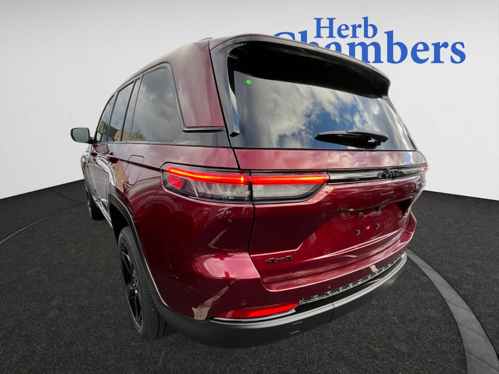 new 2025 Jeep Grand Cherokee car, priced at $45,270