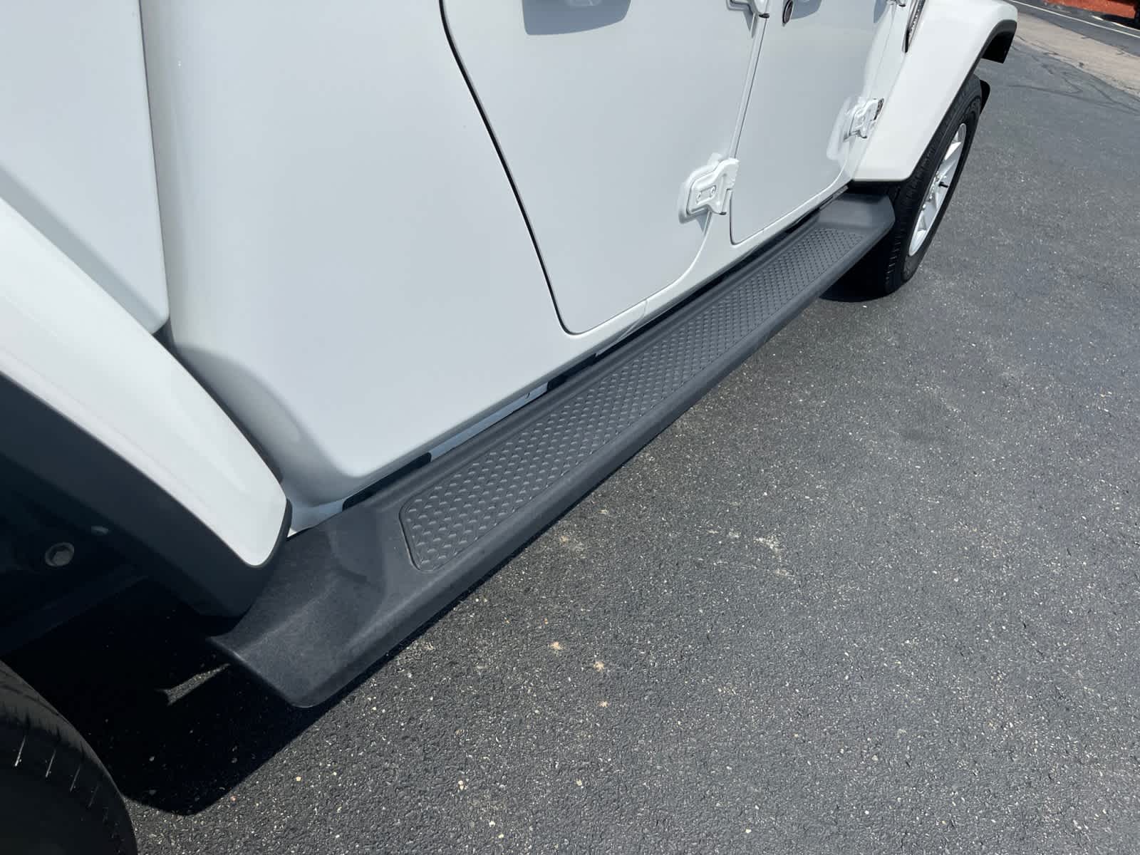 used 2022 Jeep Gladiator car, priced at $32,987