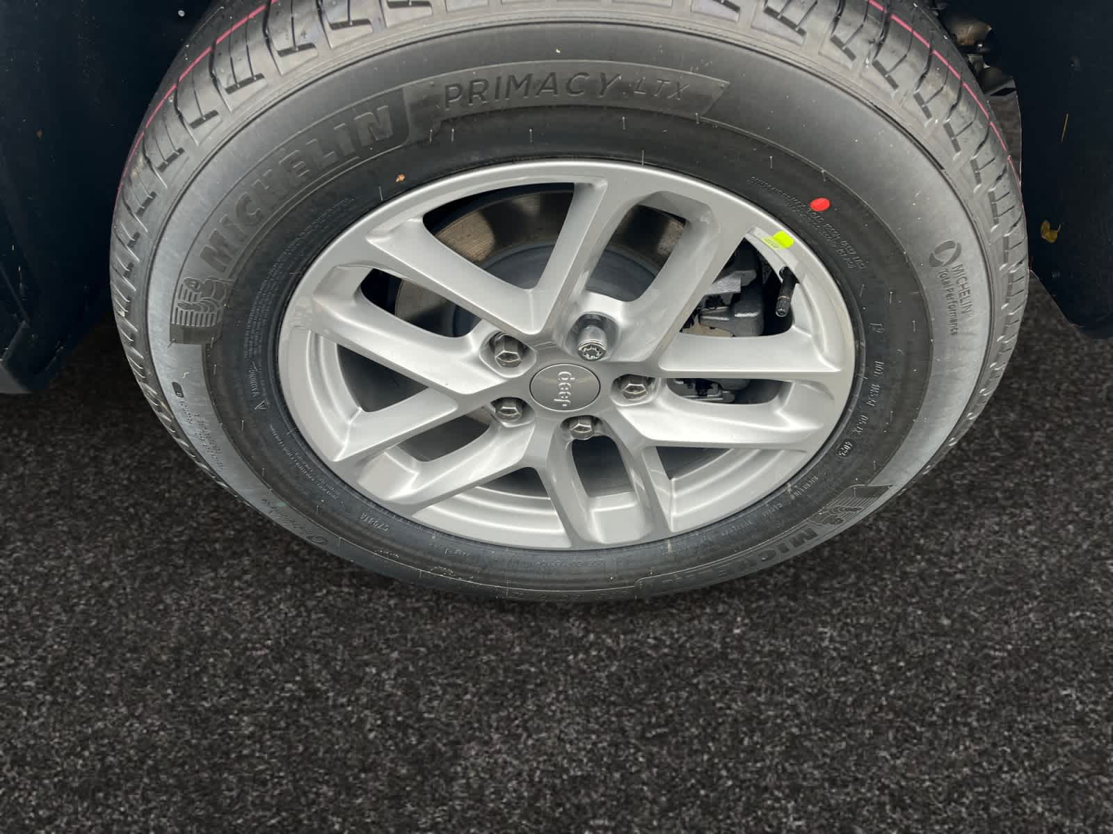 new 2025 Jeep Grand Cherokee car, priced at $39,475