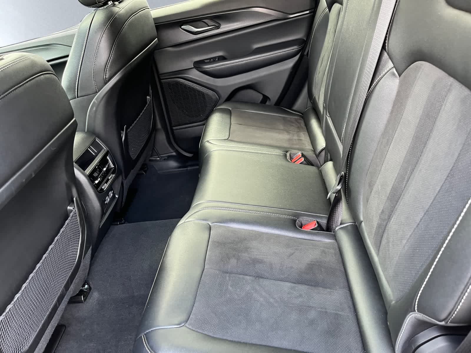 used 2024 Jeep Grand Cherokee car, priced at $35,487
