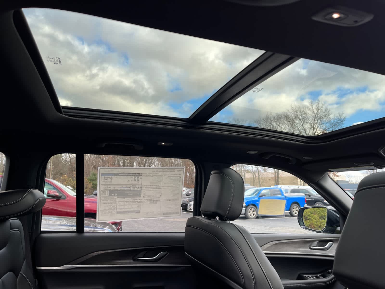 new 2025 Jeep Grand Cherokee car, priced at $50,010