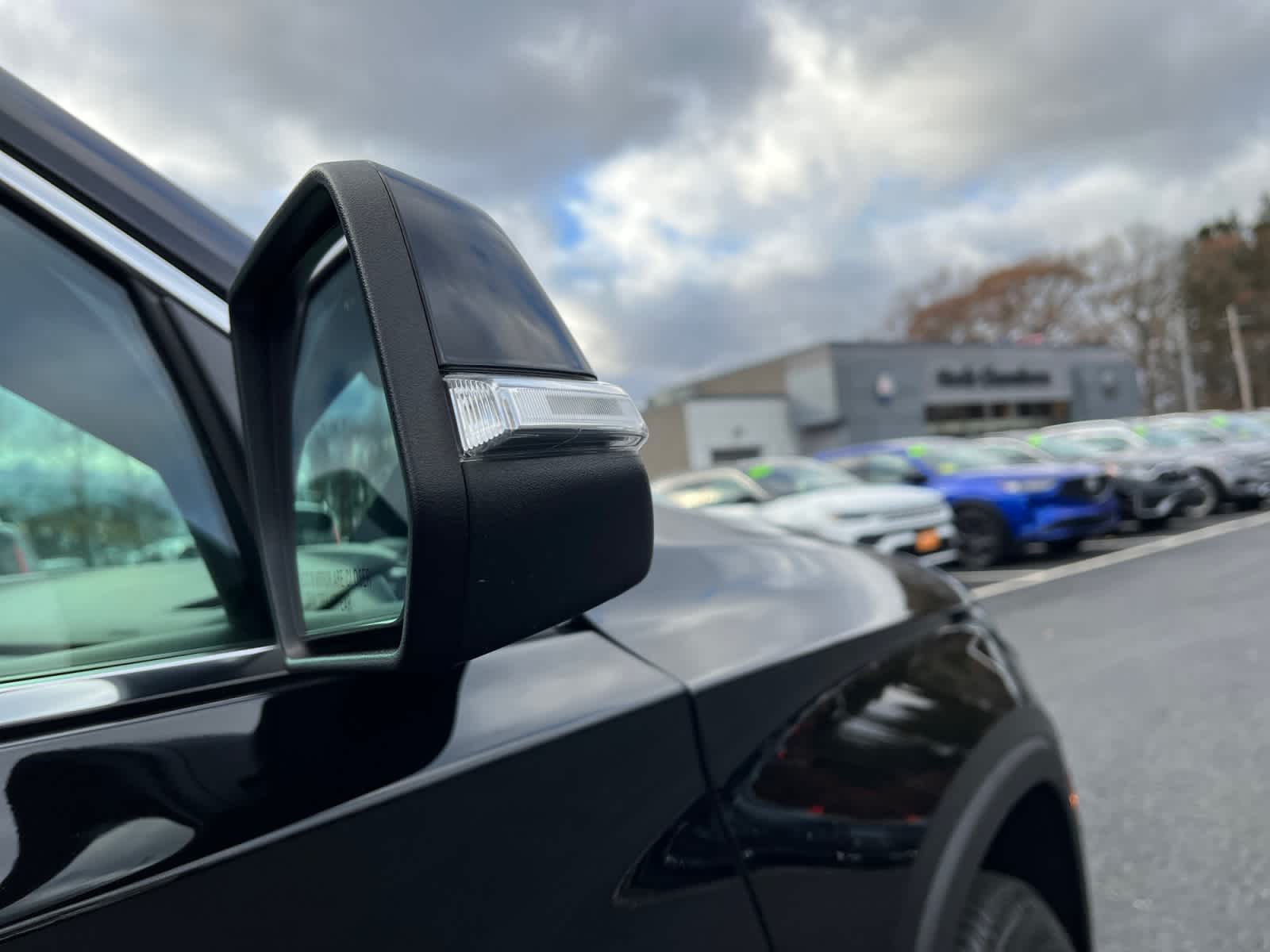 used 2022 Chevrolet Traverse car, priced at $33,328