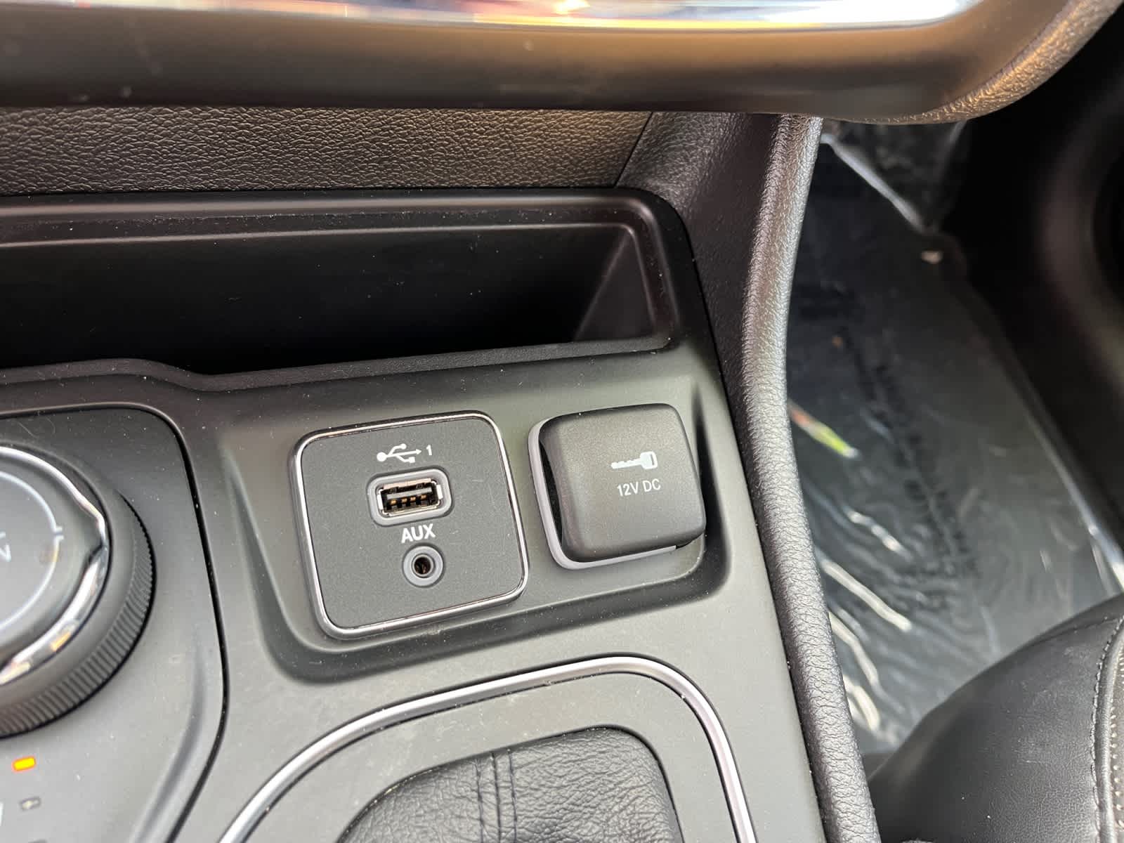 used 2021 Jeep Cherokee car, priced at $23,294