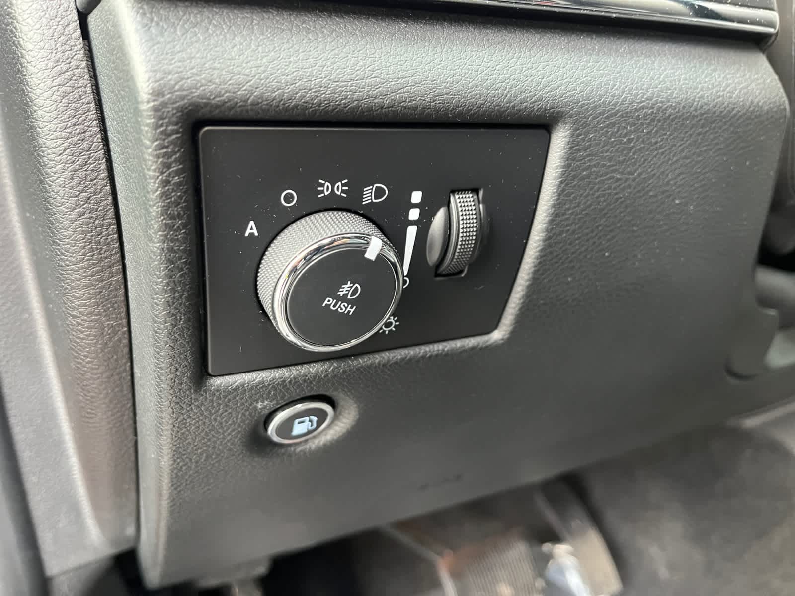 used 2022 Jeep Grand Cherokee WK car, priced at $29,646