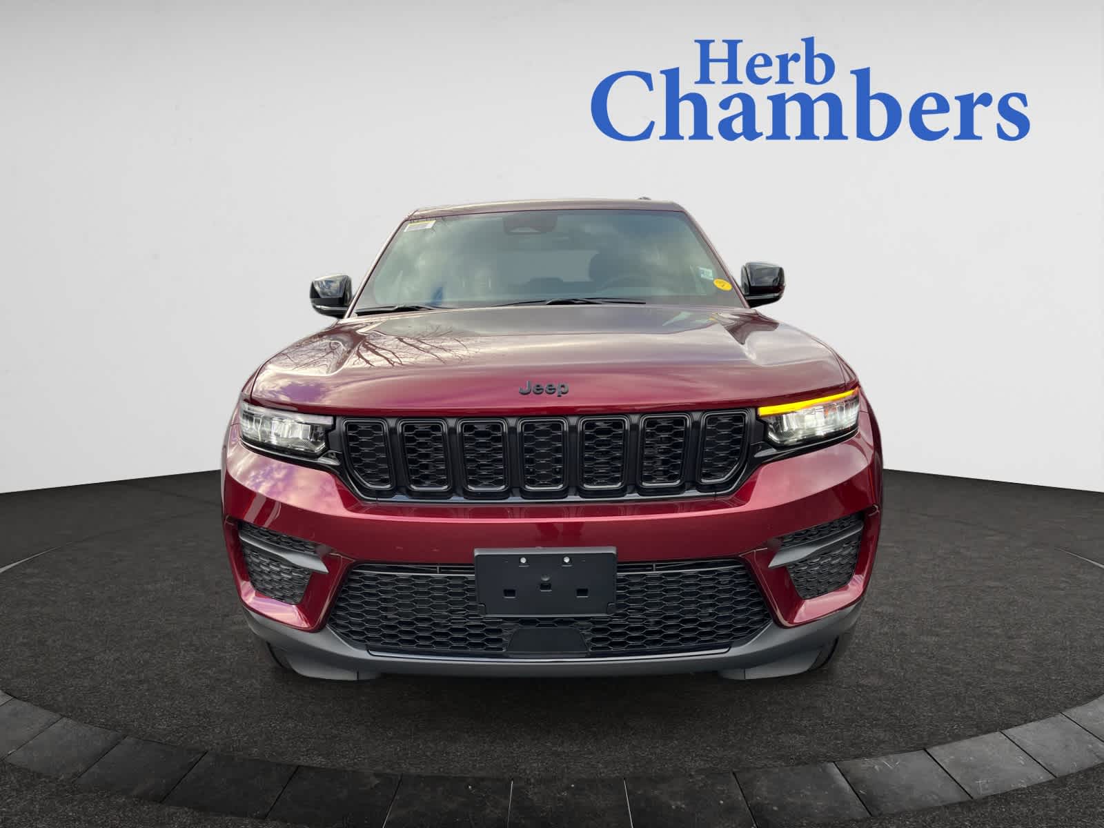 new 2025 Jeep Grand Cherokee car, priced at $45,270