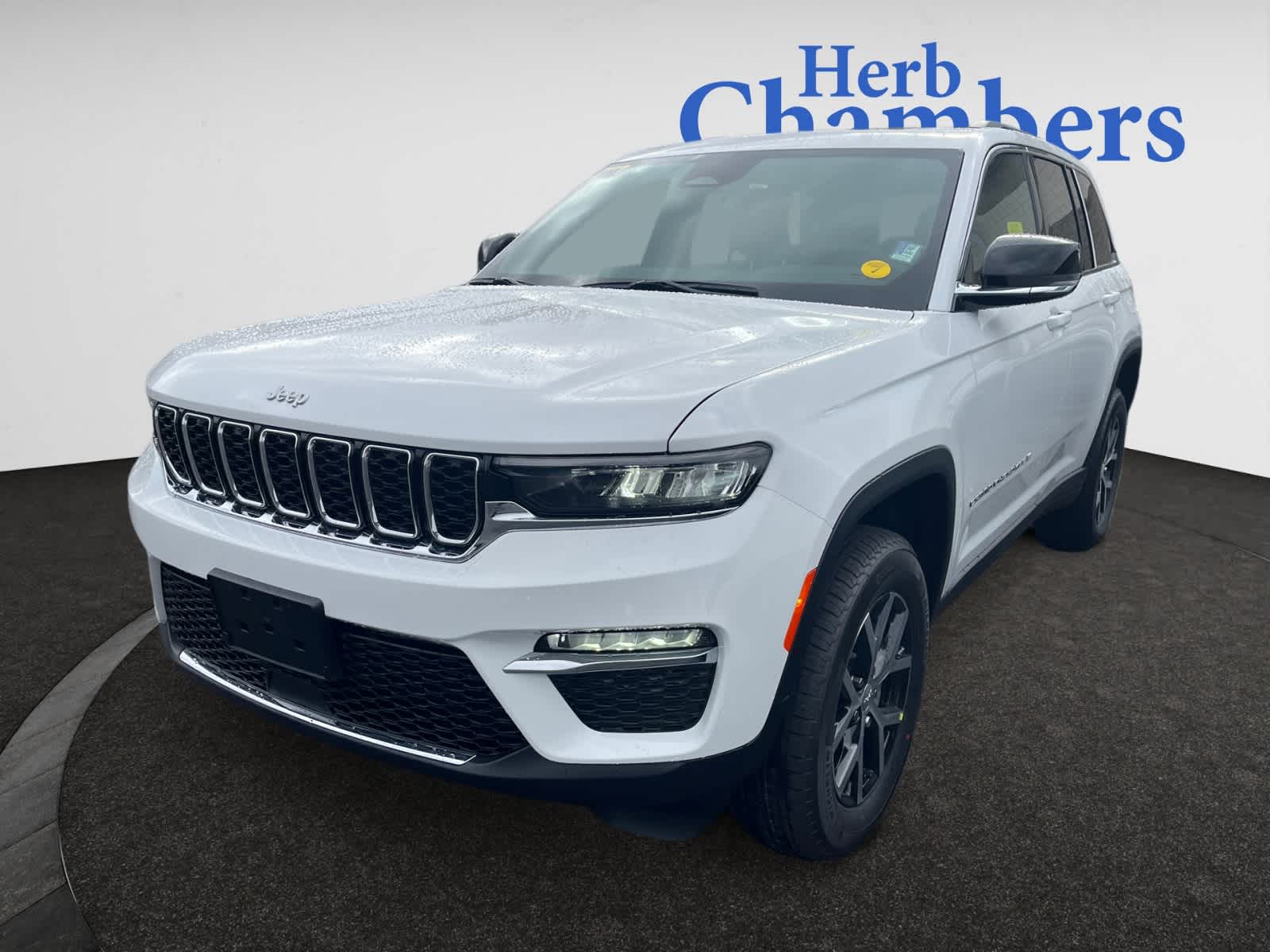 new 2025 Jeep Grand Cherokee car, priced at $45,315