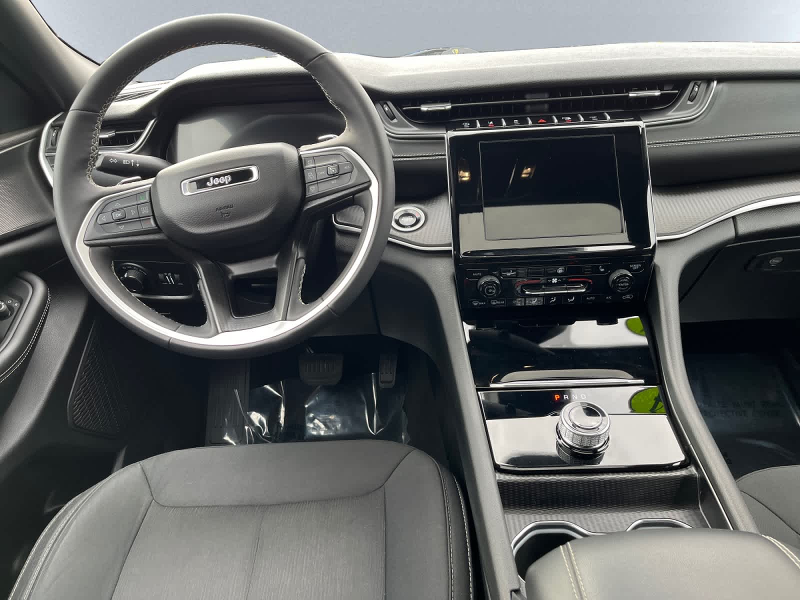 used 2024 Jeep Grand Cherokee car, priced at $32,280